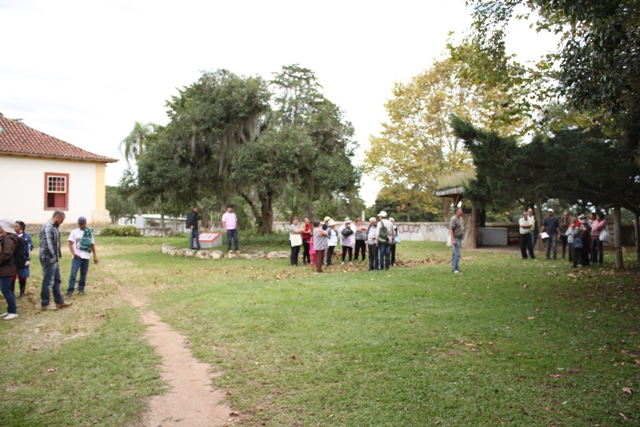 Grupos visitam a produção do Assentamento Contestado